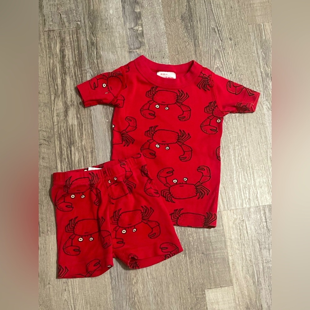 Red crabs pajamas - Picture 1 of 2